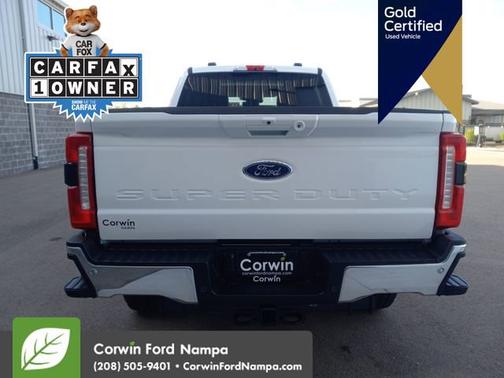 Oxford White 2025 Ford F-350 LARIAT