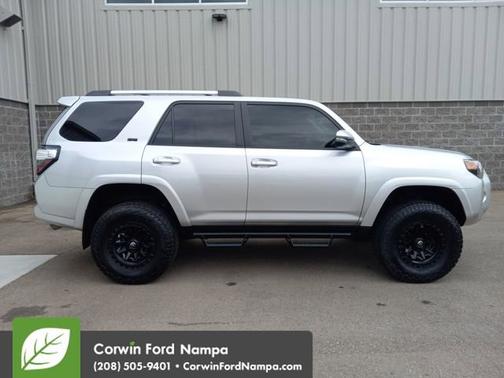 2022 Toyota 4Runner SR5 Premium