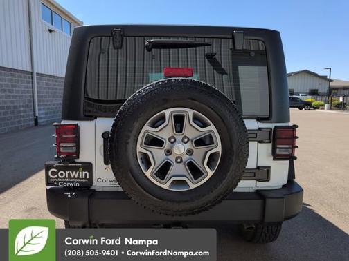 Bright White Clearcoat 2017 Jeep Wrangler Sport