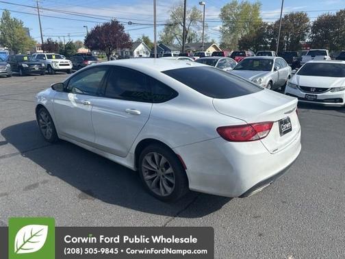 2016 Chrysler 200 S