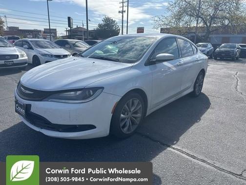 2016 Chrysler 200 S