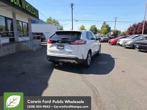 White Platinum Clearcoat Metallic 2019 Ford Edge Titanium