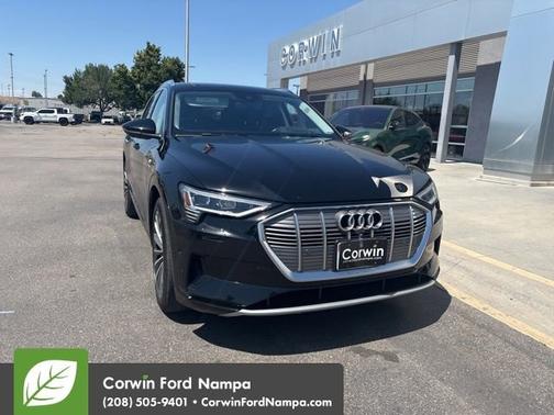 2019 Audi e-tron Prestige