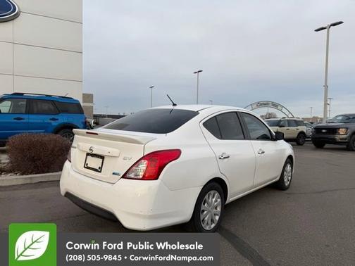 2016 Nissan Versa SV