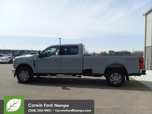 2025 Ford F-350 LARIAT