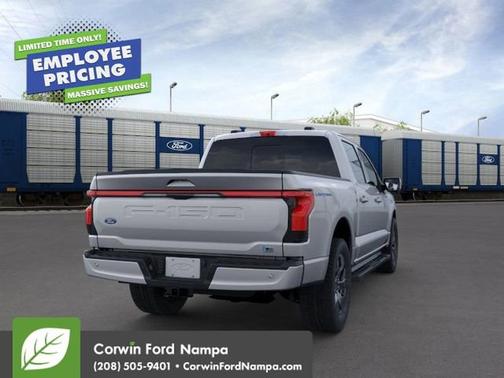 2025 Ford F-150 Lightning LARIAT