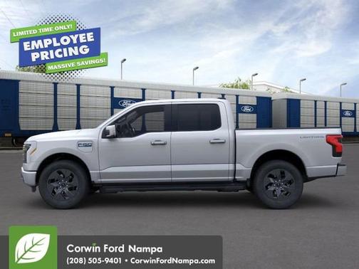 2025 Ford F-150 Lightning LARIAT