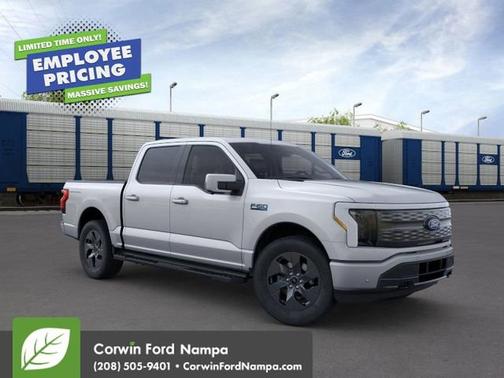 2025 Ford F-150 Lightning LARIAT