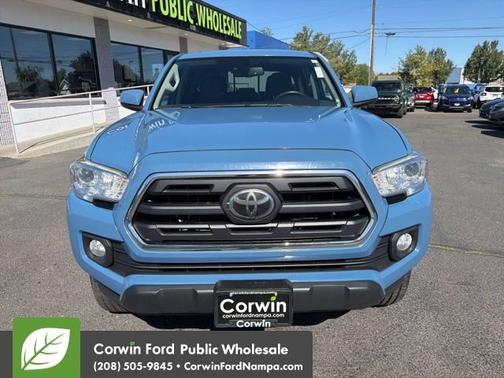 Blue 2019 Toyota Tacoma SR5