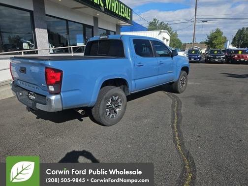 Blue 2019 Toyota Tacoma SR5