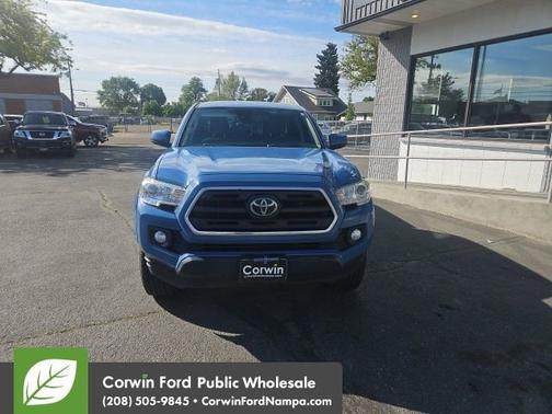 Blue 2019 Toyota Tacoma SR5