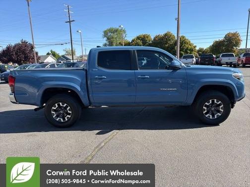 Blue 2019 Toyota Tacoma SR5
