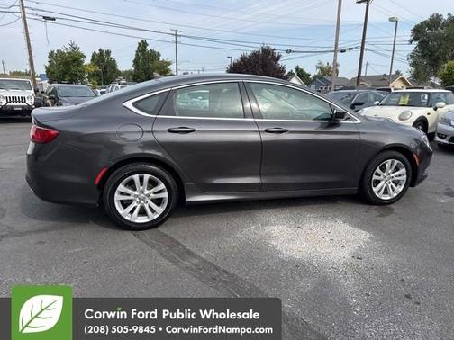 2016 Chrysler 200 Limited Platinum