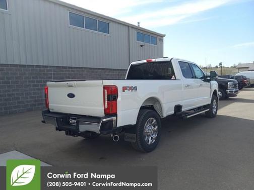 2025 Ford F-350 LARIAT
