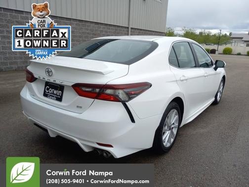 Ice Cap 2024 Toyota Camry SE