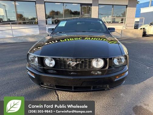 2005 Ford Mustang GT Premium