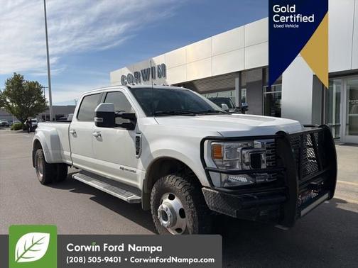 White Metallic 2022 Ford F-350 LARIAT