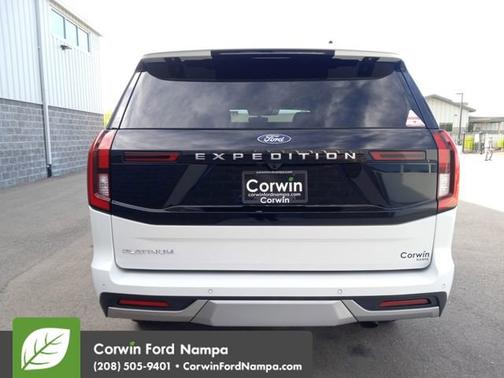 Oxford White 2026 Ford Expedition Platinum