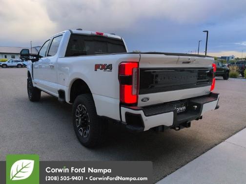 Star White Metallic Tri-Coat 2027 Ford F-350 Platinum