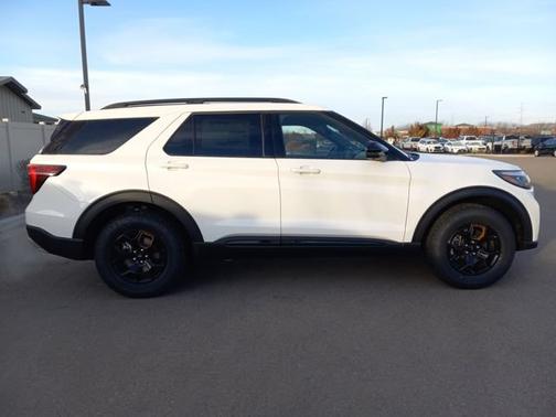 Star White Metallic Tri-Coat 2026 Ford Explorer Tremor