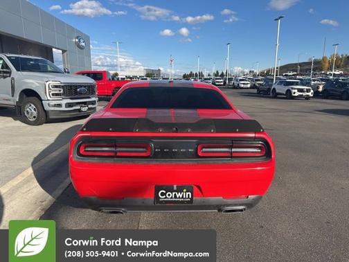 2017 Dodge Challenger SXT