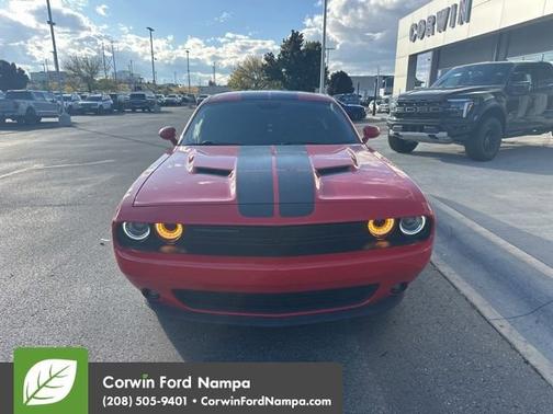 2017 Dodge Challenger SXT