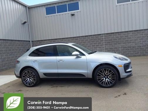 2022 Porsche Macan Base