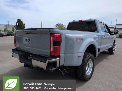 Glacier Gray Metallic Tri-Coat 2026 Ford F-350 LARIAT