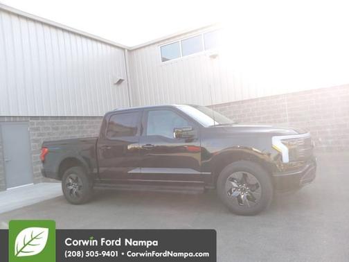 2025 Ford F-150 Lightning LARIAT