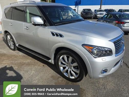 2012 INFINITI QX56 8-passenger