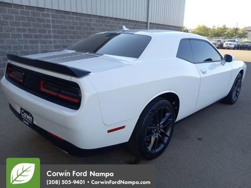 2021 Dodge Challenger SXT