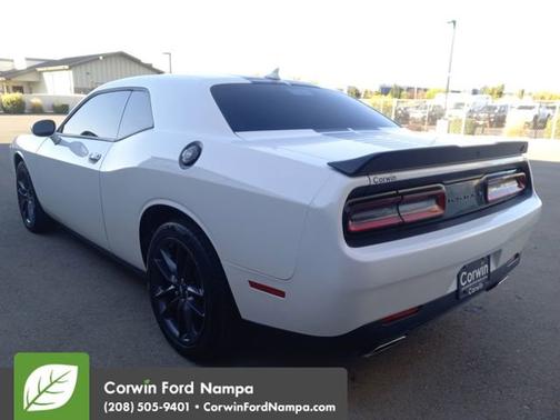 2021 Dodge Challenger SXT