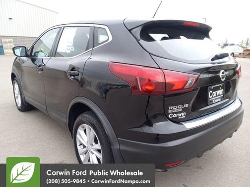 2017 Nissan Rogue Sport S