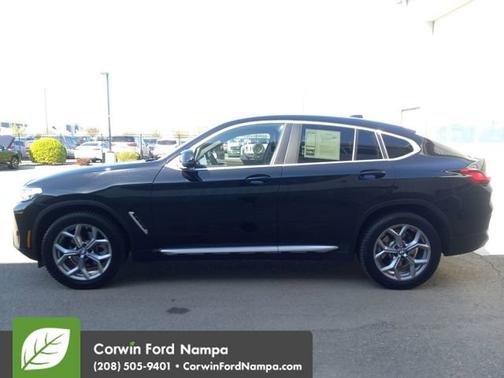 Black 2025 BMW X4 xDrive30i