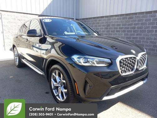 Black 2025 BMW X4 xDrive30i