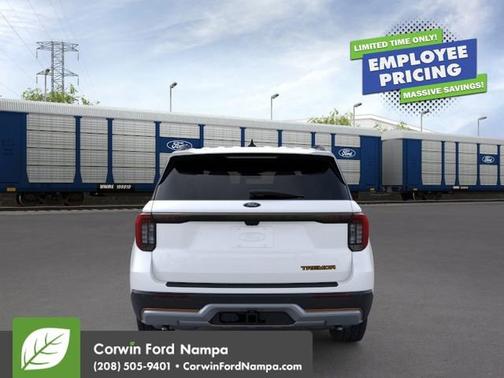 Star White Metallic Tri-Coat 2026 Ford Explorer Tremor