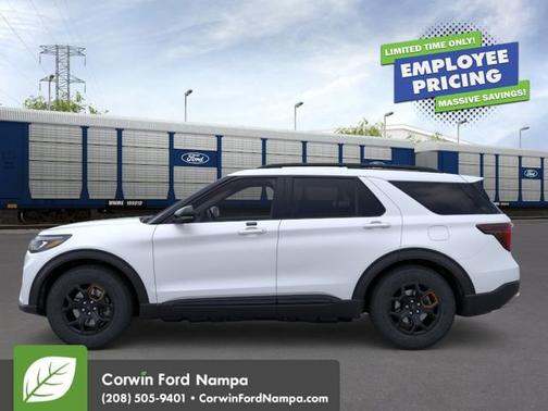 Star White Metallic Tri-Coat 2026 Ford Explorer Tremor