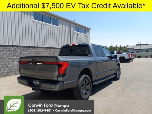 2025 Ford F-150 Lightning LARIAT