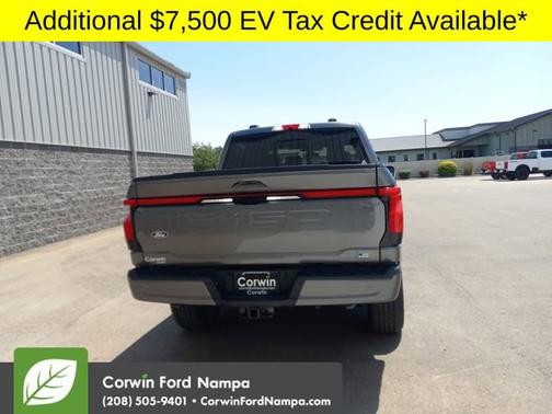 2025 Ford F-150 Lightning LARIAT