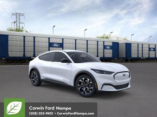 Star White Metallic Tri-Coat 2026 Ford Mustang Mach-E Select