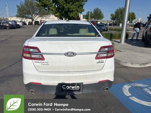 2017 Ford Taurus SEL