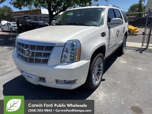 2013 Cadillac Escalade Platinum Edition