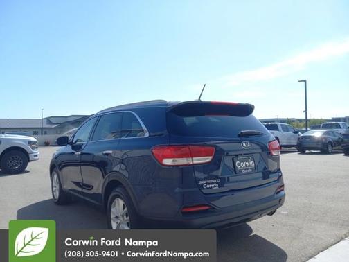 2016 Kia Sorento LX