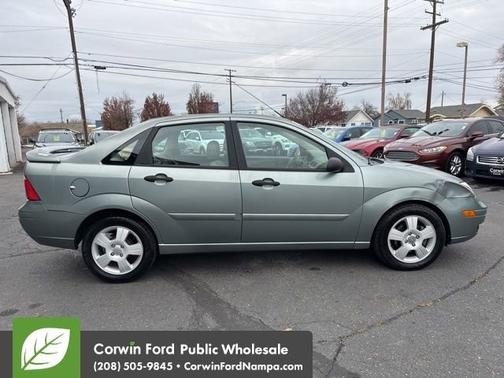 2005 Ford Focus ZX4