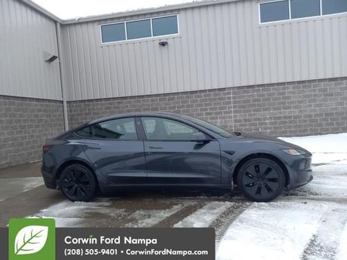 2025 Tesla Model 3 Long Range
