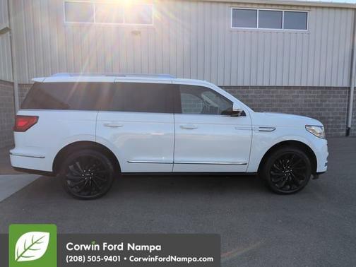 Pristine White 2021 Lincoln Navigator Reserve
