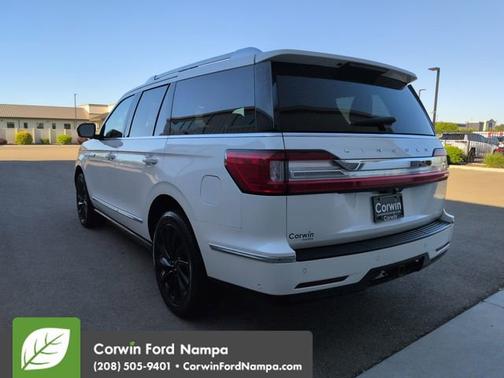 Pristine White 2021 Lincoln Navigator Reserve