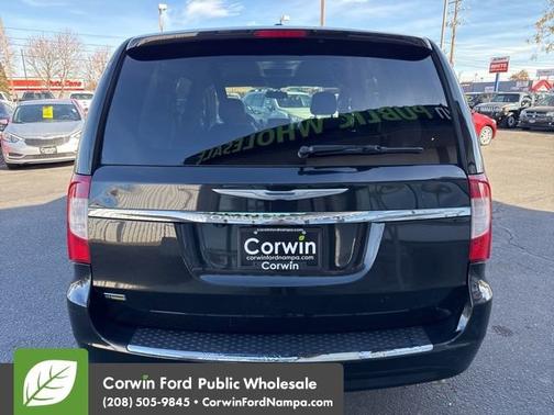 2014 Chrysler Town & Country Touring