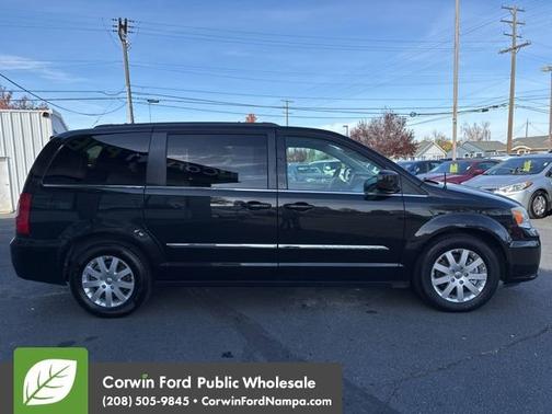2014 Chrysler Town & Country Touring