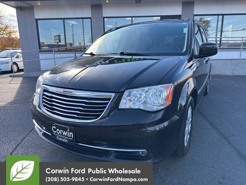 2014 Chrysler Town & Country Touring